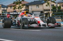 英雄联盟总决赛门票-包含红牛二队碾压梅赛德斯，佩雷兹惊艳四座的词条