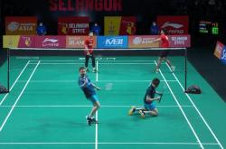 英雄联盟总决赛-泰国队逆转印尼队，李梓嘉带队取胜