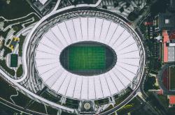 英雄联盟总决赛直播-逆袭1.1秒，从安联球场的寂静到步行者更衣室的爆裂