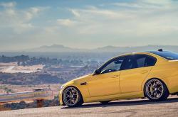 LOL决赛-铁血马竞迎战几内亚，苏亚雷斯再度诠释稳定定义