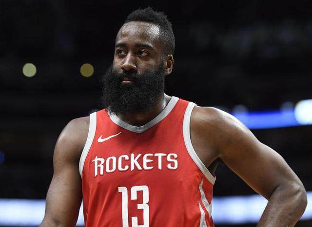 包含骑士迎来新的胜利，稳固排名的词条