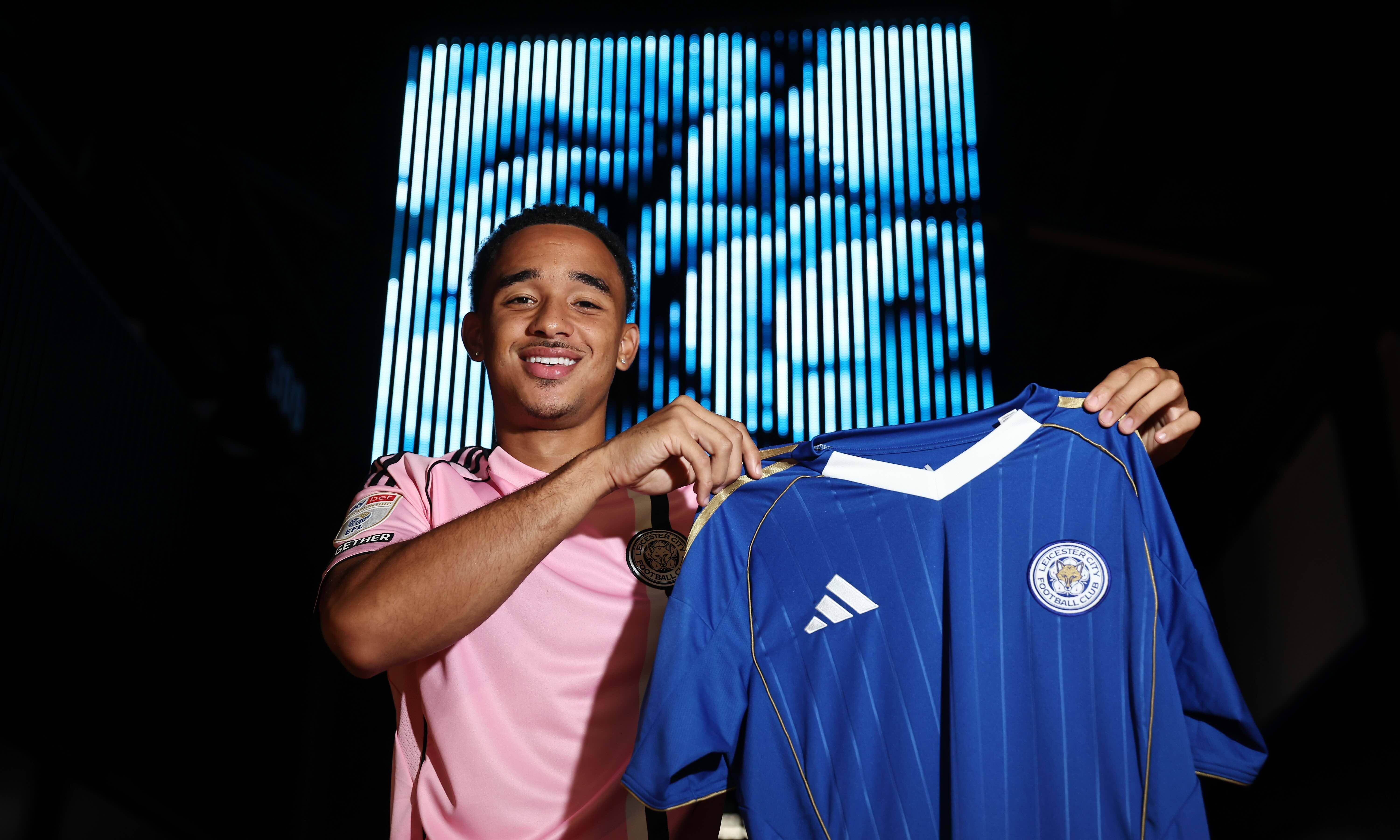 莱斯特城球员表现出色，被誉为新星的简单介绍