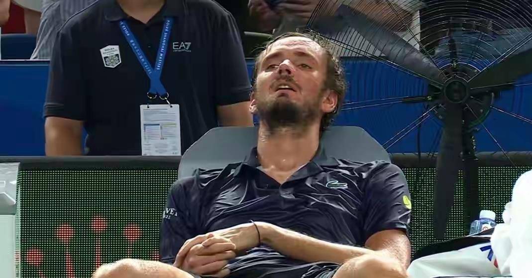 温网鏖战戴维斯杯,梅德韦杰夫惊艳四座 温网鏖战戴维斯杯,梅德韦杰夫惊艳四座