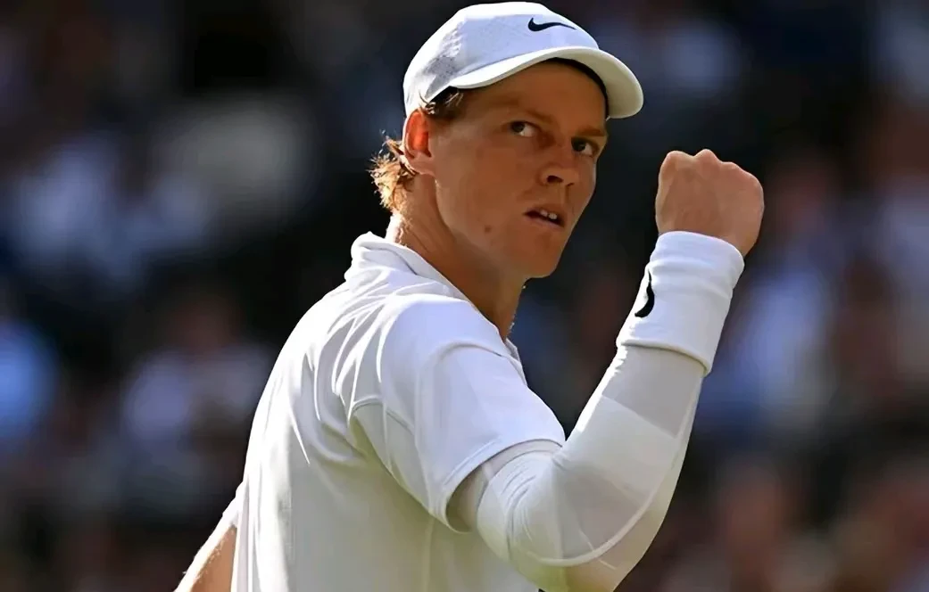 戴维斯杯轻取拉沃尔杯，辛纳惊艳四座