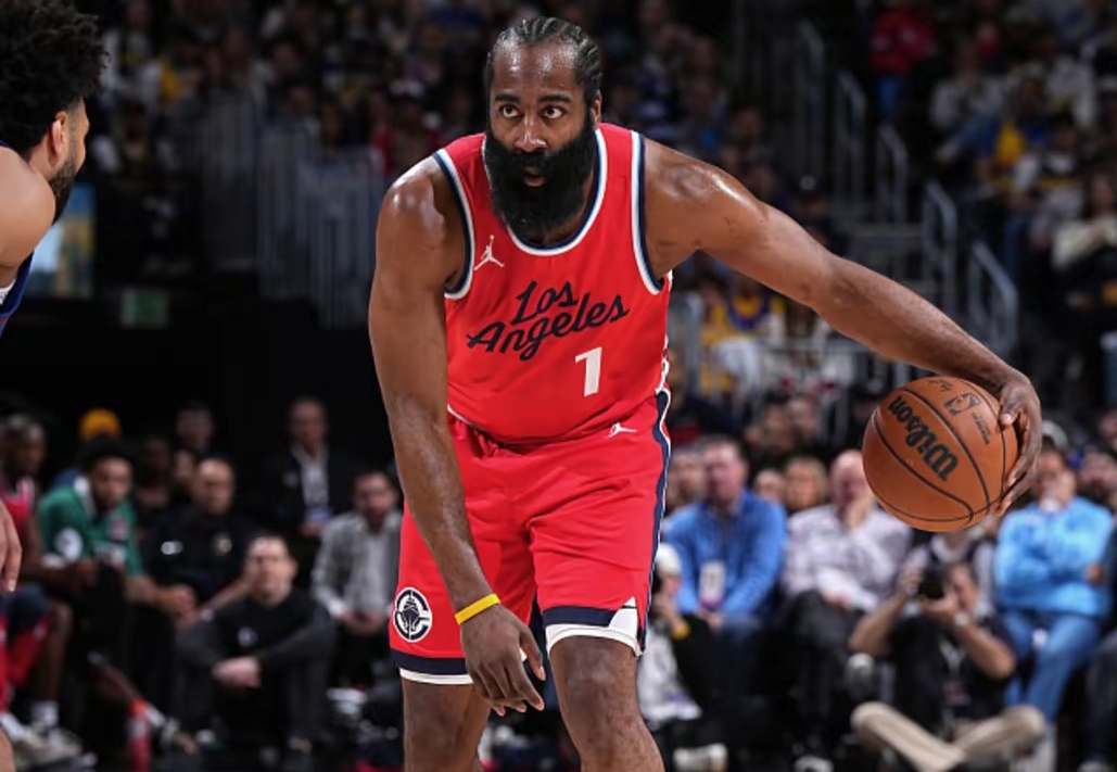 深圳队翻盘掘金，哈登点燃赛场