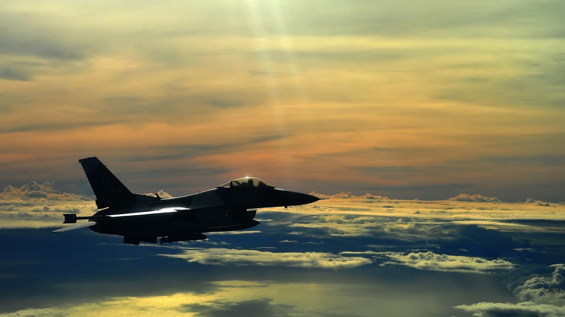 天降奇兵!霍勒迪末节导演逆转,雷霆正面击溃骑士