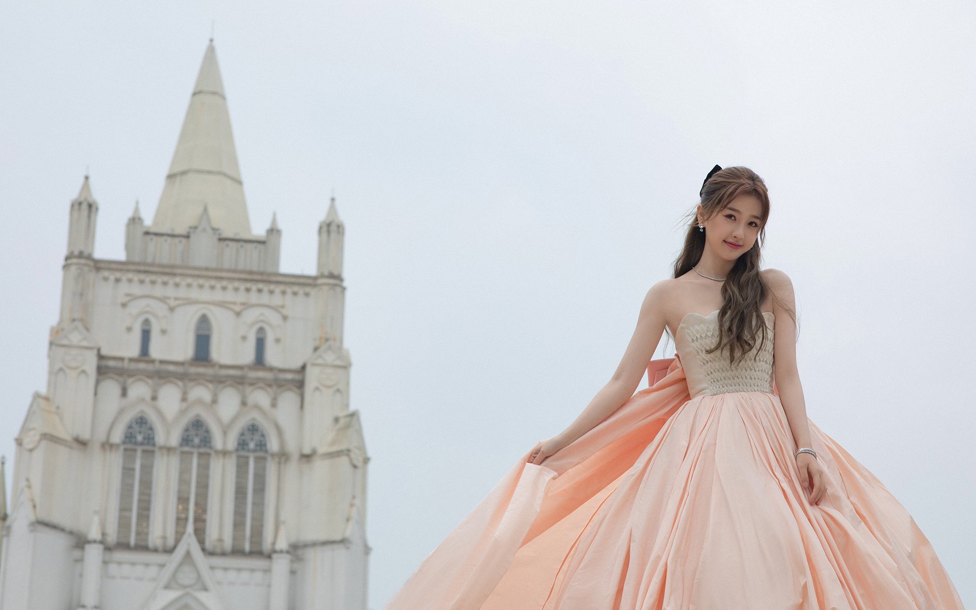 爱尔兰闪电带走佛罗伦萨,F1新赛季揭幕战上演逆转传奇