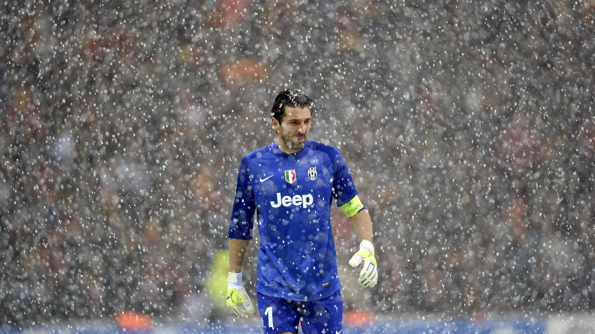 赛道时速320公里，赛场防守90分，新赛季的双重奏